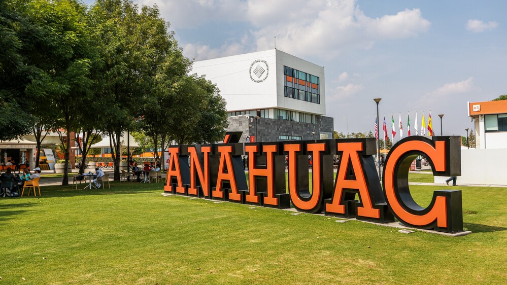 Dr. Jorge Cerna Hernández, director del Programa de Gastronomía y Gestión Empresarial de ULCB, participa en el Programa de Profesores Visitantes 2025