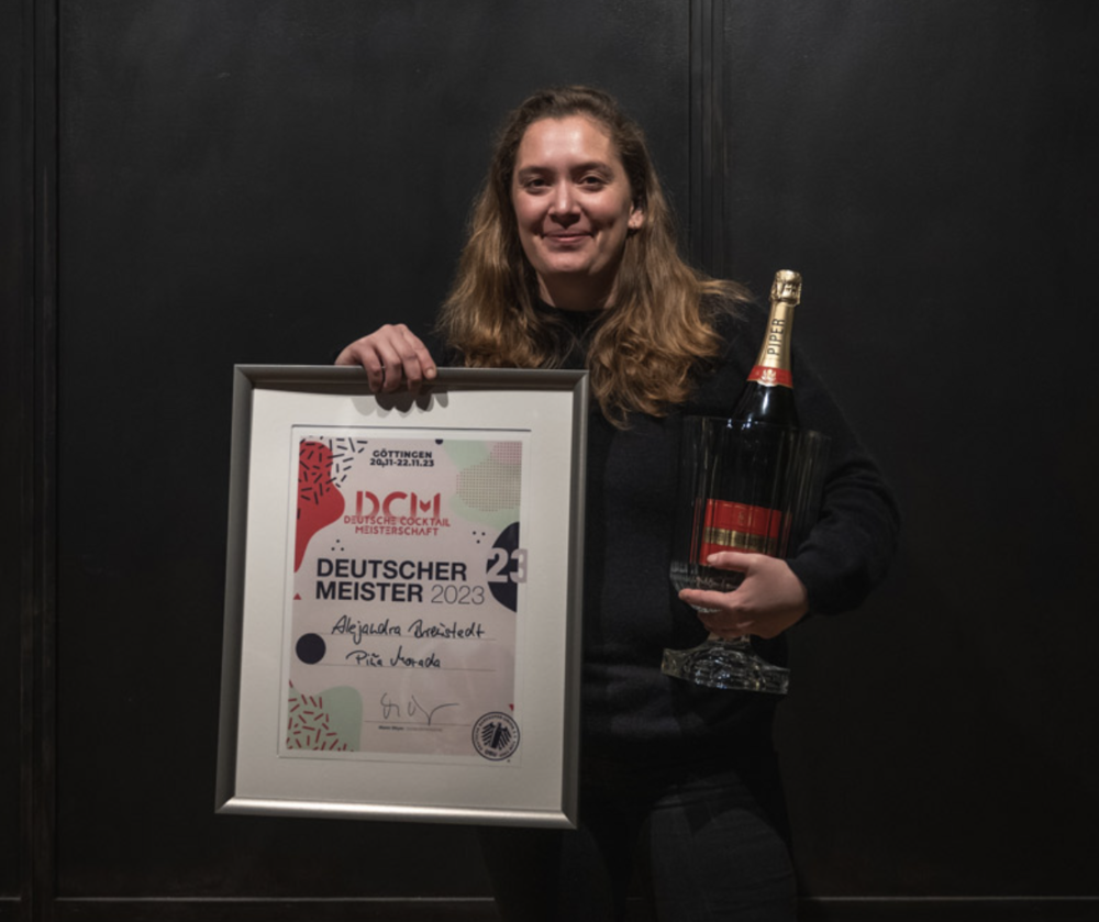 Ex Estudiante de Le Cordon Bleu Perú recibe premio al mejor cóctel de Alemania