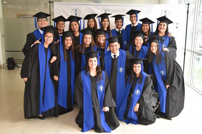 Egresados de la promoción 2018-II participaron en la ceremonia de graduación